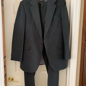 Elegant Charcoal Pinstripe Men's Suit